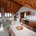 Anza Village - Steine Hueues 1 *