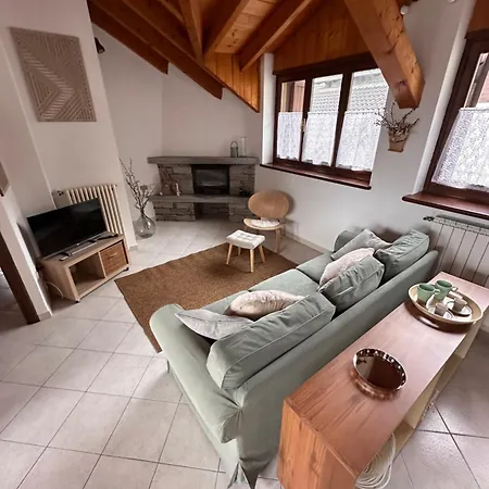 Anza Village - Steine Hüüs 1 Vanzone