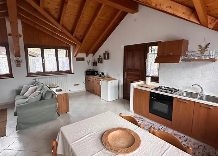 Anza Village - Steine Hueues 1 *